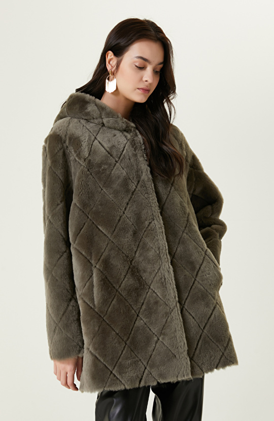 Kesik Çizgi Detaylı Açık Haki Deri Kaban