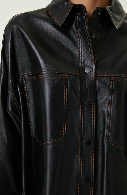 Siyah Çıt Çıt Kapamalı Deri Gömlek