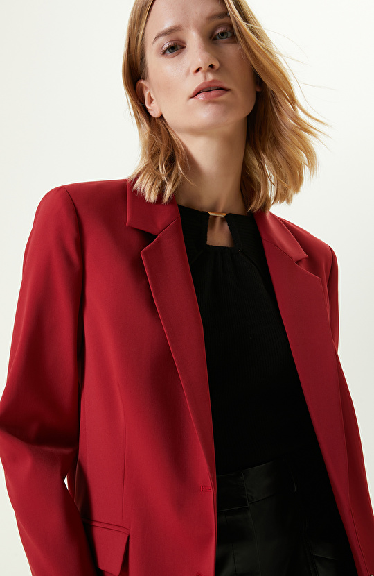 Kırmızı Sırtı Düğme Detaylı Ceket