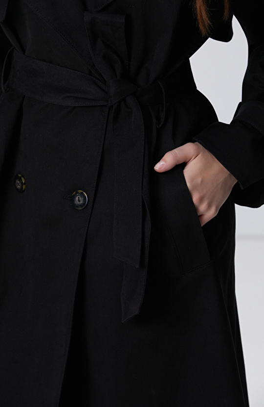 Siyah Dokuma Kemerli Trençkot