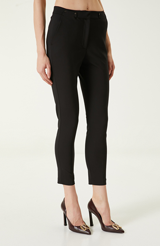 Siyah Düz Kesim Pantolon