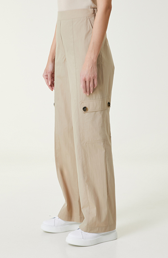 Dikiş Detaylı Düz Paça Bej Pantolon