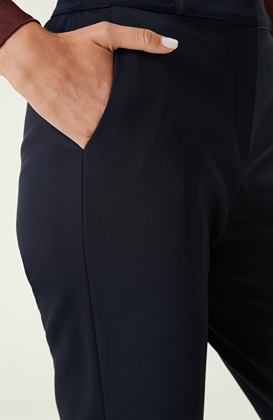 Lacivert Kemeri Lastik Detaylı Pantolon