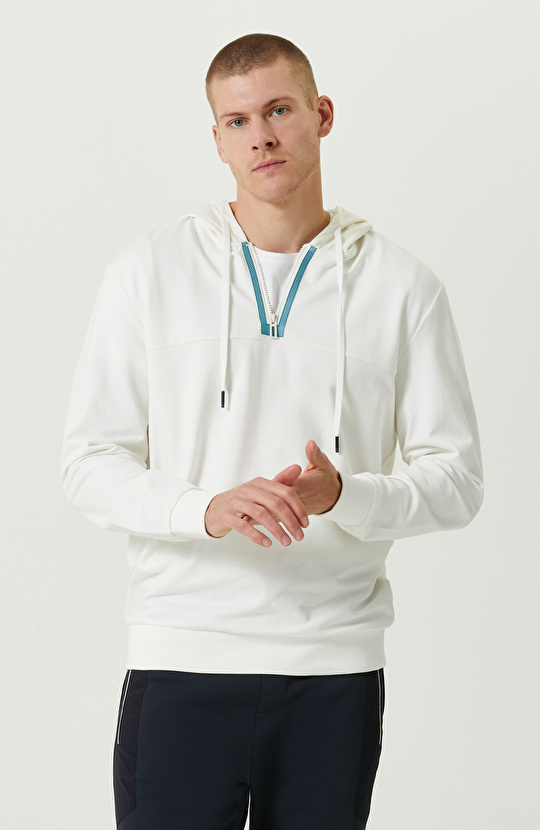 N-Tech Ekru Kapüşon Yaka Sweatshirt N-Tech Ekru Kapüşon Yaka Sweatshirt
