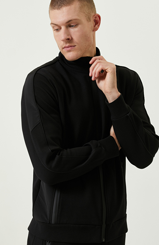 N-Tech Garni Detaylı Dik Yaka Siyah Sweatshirt