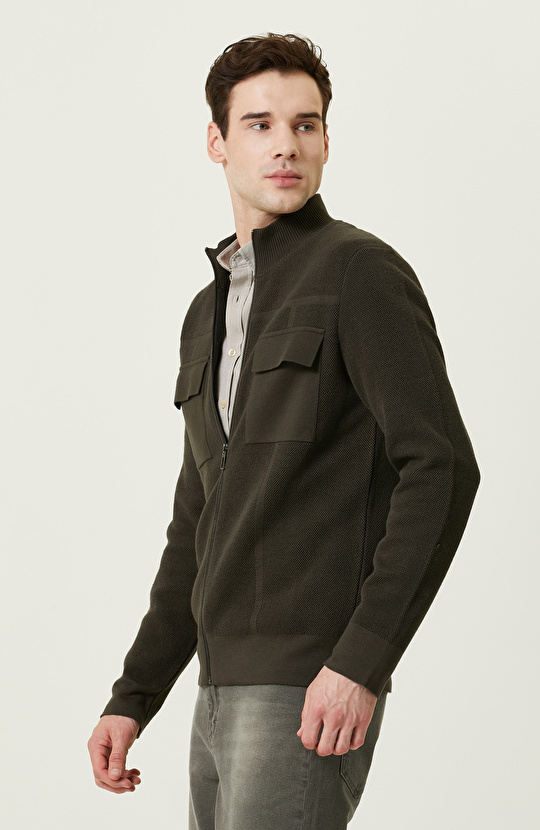 Haki Dik Yakalı Cepli Triko Mont