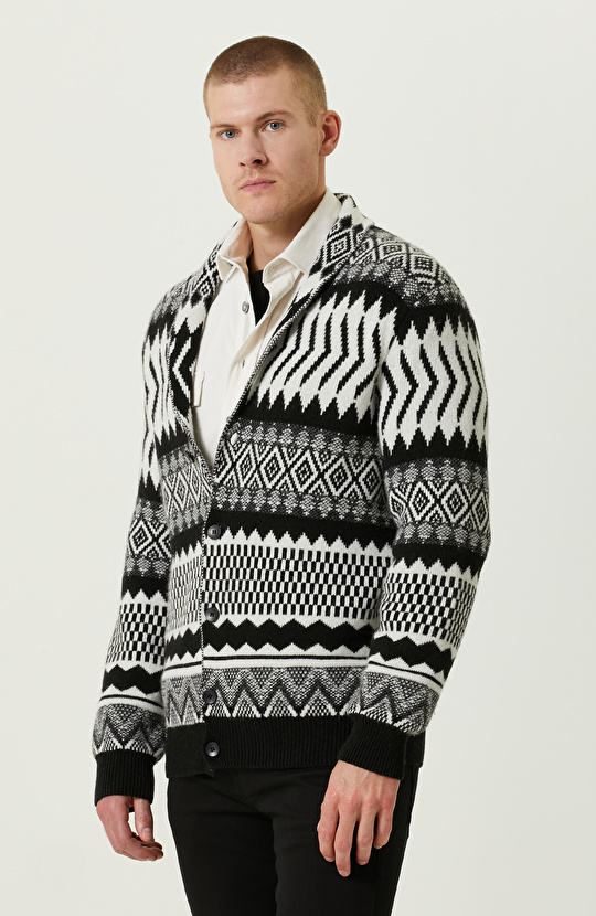 Siyah Mono Yaka Cepsiz Hırka