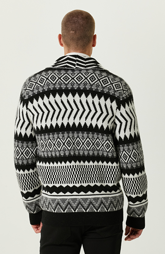 Siyah Mono Yaka Cepsiz Hırka