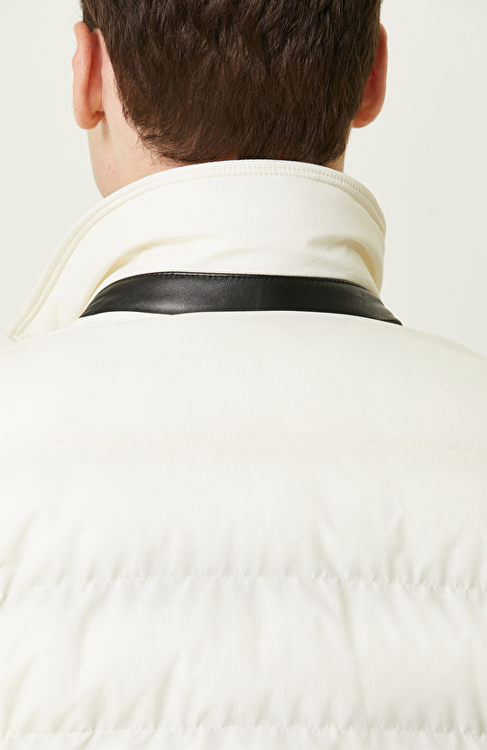 Yan Cep Fermuarlı Ekru Ceket