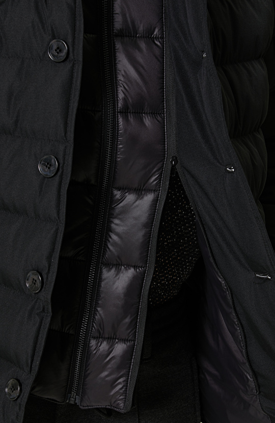 Yan Cep Fermuarlı Siyah Ceket