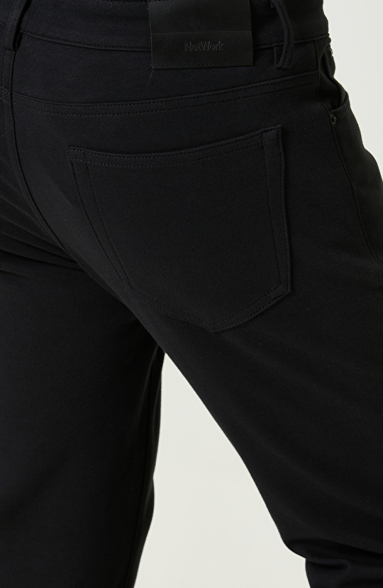 N-Tech Düz Paça Siyah Pantolon