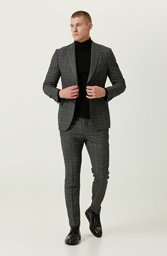 Siyah Balıkçı Yaka Triko Kazak