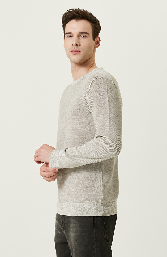 Ekru Bisiklet Yaka Jakarlı Triko Kazak