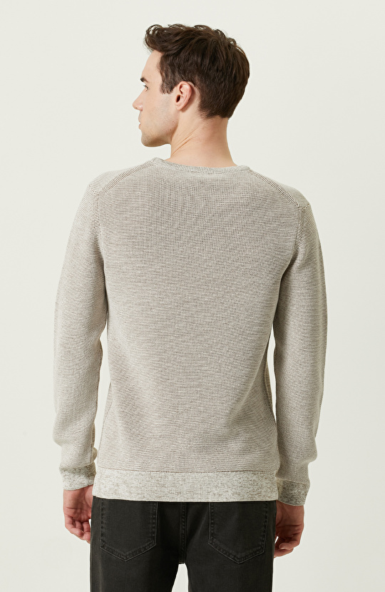 Ekru Bisiklet Yaka Jakarlı Triko Kazak