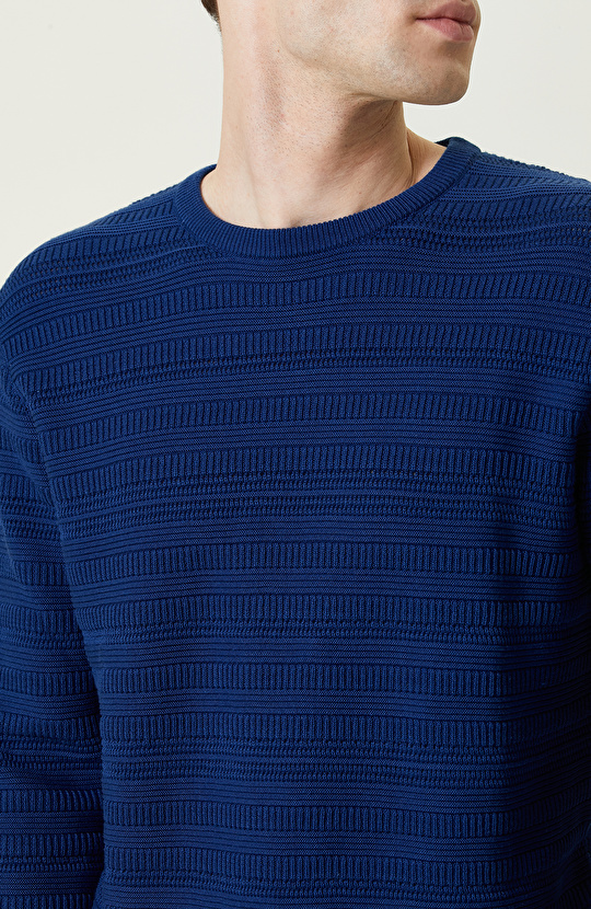 Saks Desenli Triko Kazak