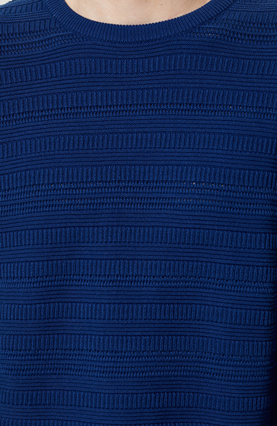 Saks Desenli Triko Kazak