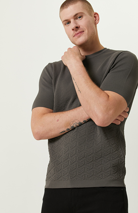 Vizon Kısa Kollu Jakarlı Triko Kazak