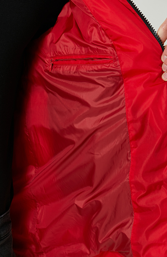 N-Tech Baskı Detaylı Kırmızı Mont