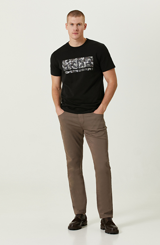 Kısa Kollu Siyah Baskılı Tshirt