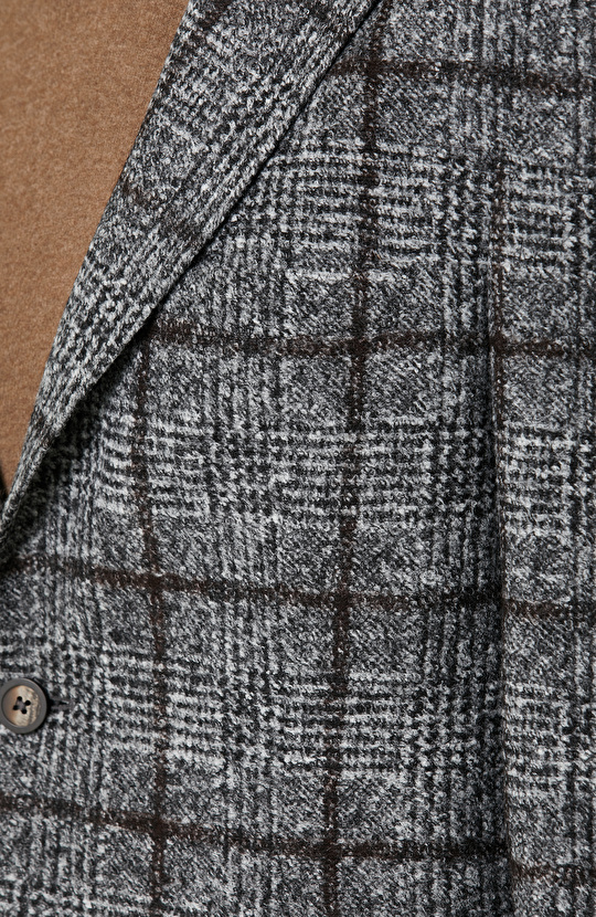 Aplike Cepli Siyah Beyaz Desenli Ceket