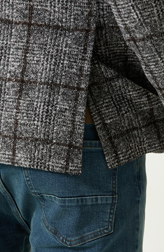 Aplike Cepli Siyah Beyaz Desenli Ceket