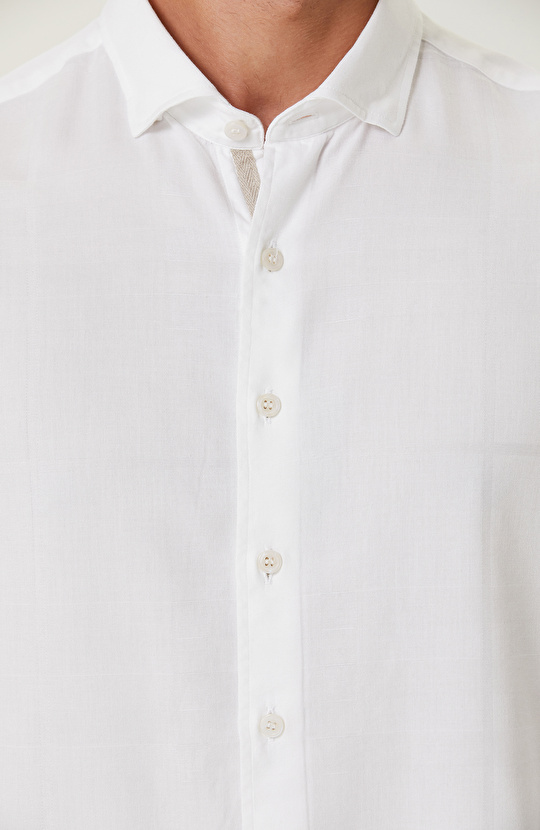 Beyaz Jakarlı Gömlek