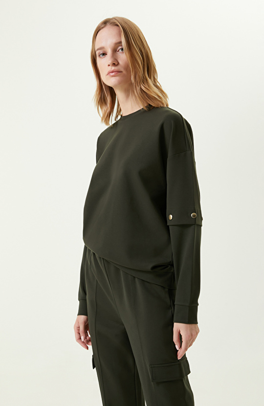 Haki Kolu Çıtçıt Detaylı Sweatshirt