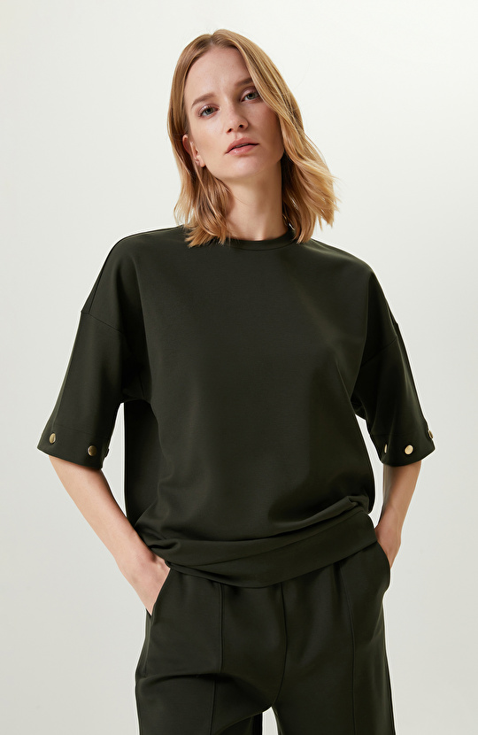 Haki Kolu Çıtçıt Detaylı Sweatshirt