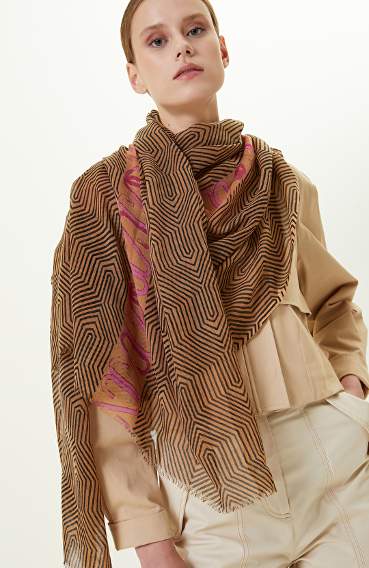 Kahverengi Kadın Yün Şal