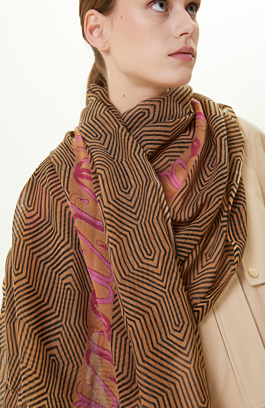 Kahverengi Kadın Yün Şal