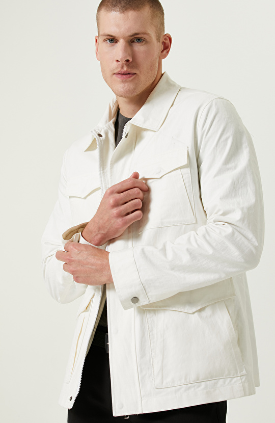 Kapaklı Cep Gömlek Yaka Ekru Ceket