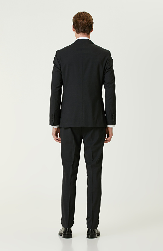 Siyah Yün Karışımlı Takım Elbise