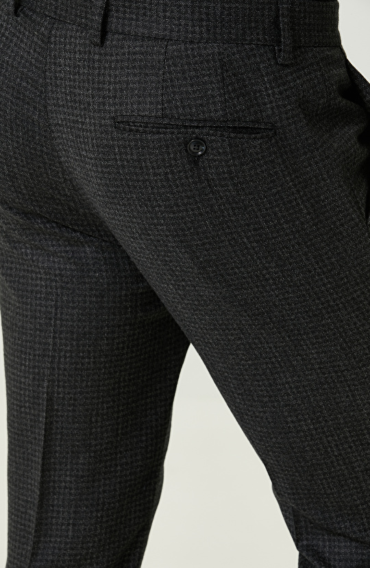 Desenli Siyah Pantolon