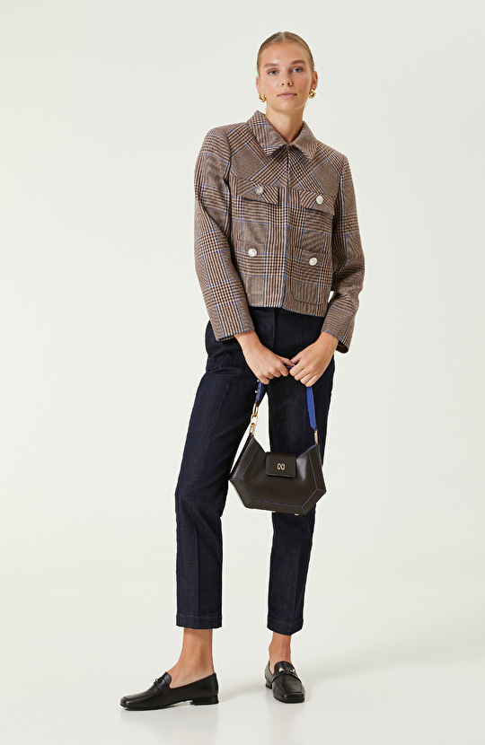 Kahverengi Ekose Desenli Crop Ceket