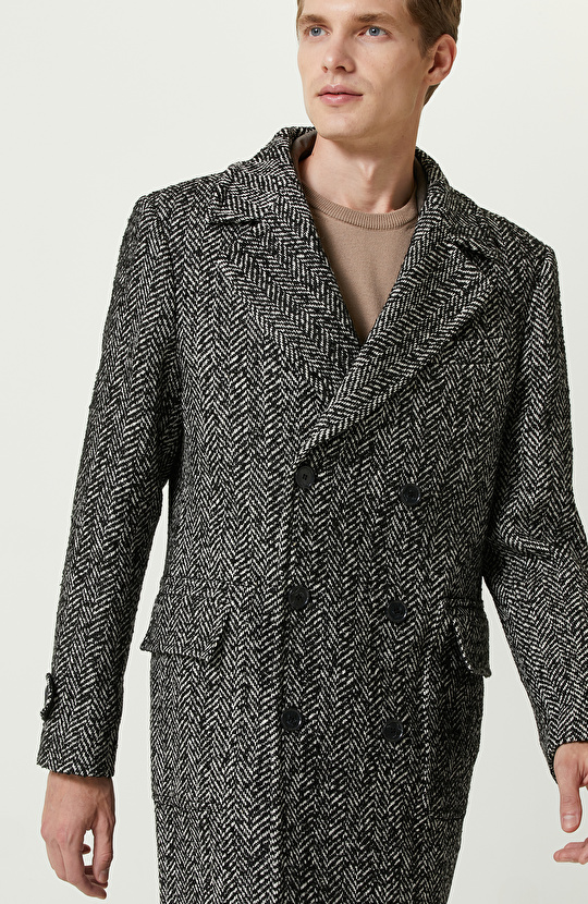 Siyah Beyaz Kruvaze Yaka Palto