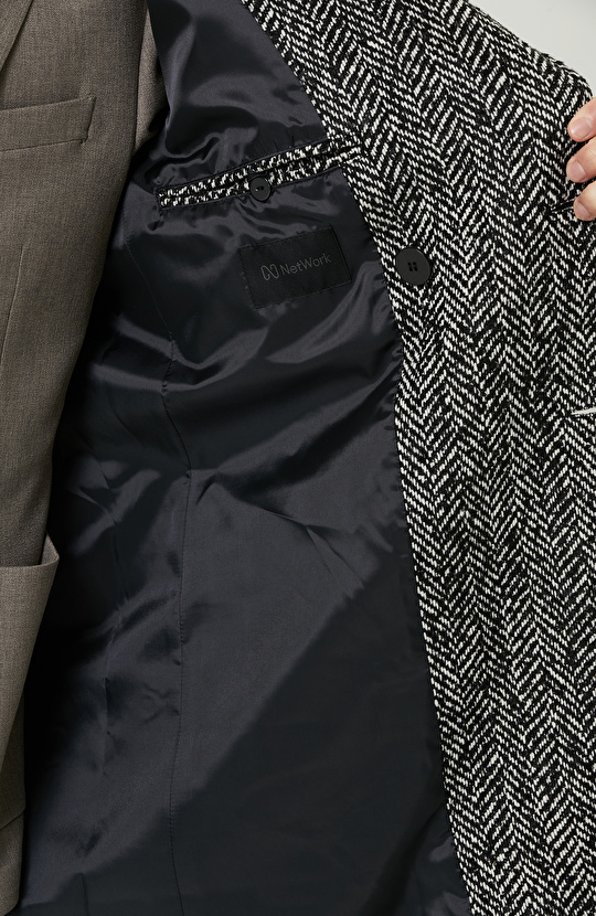 Siyah Beyaz Kruvaze Yaka Palto