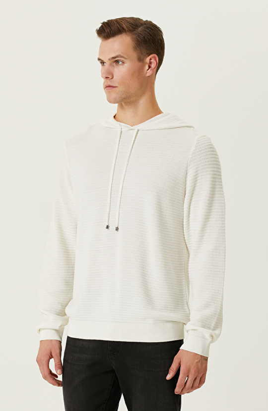 Ekru Kapüşonlu Kazak