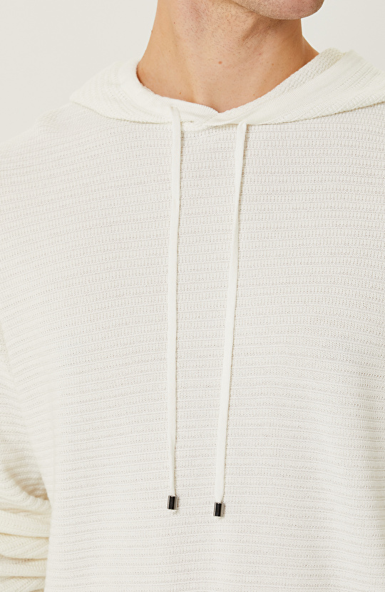 Ekru Kapüşonlu Kazak