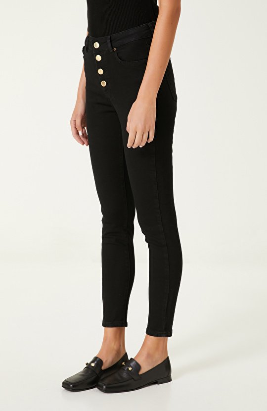 Siyah Düğme Detaylı Denim Pantolon