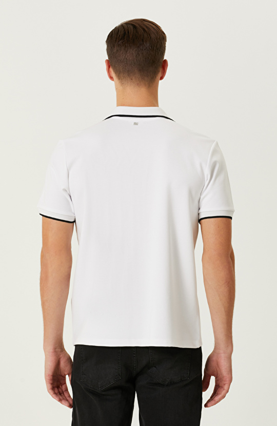 Beyaz Polo Yaka Gömlek