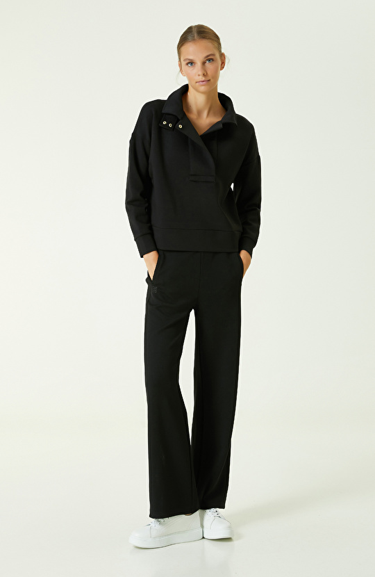 Çıt Çıt Detaylı Siyah Sweatshirt