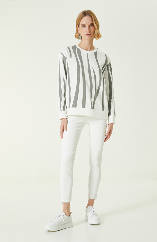 Ekru Desenli Sweatshirt