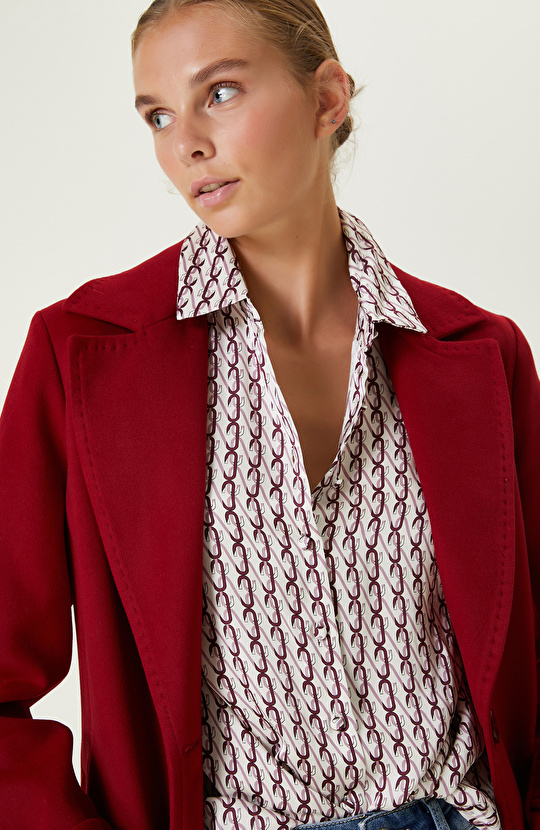 Ekru Bordo Logo Desenli Gömlek