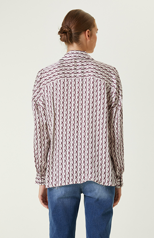 Ekru Bordo Logo Desenli Gömlek