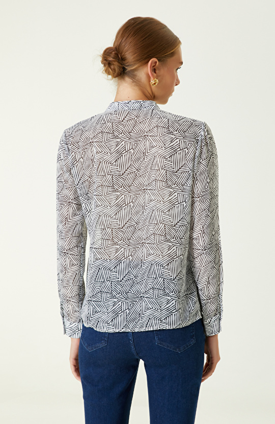 Beyaz Desenli Gömlek