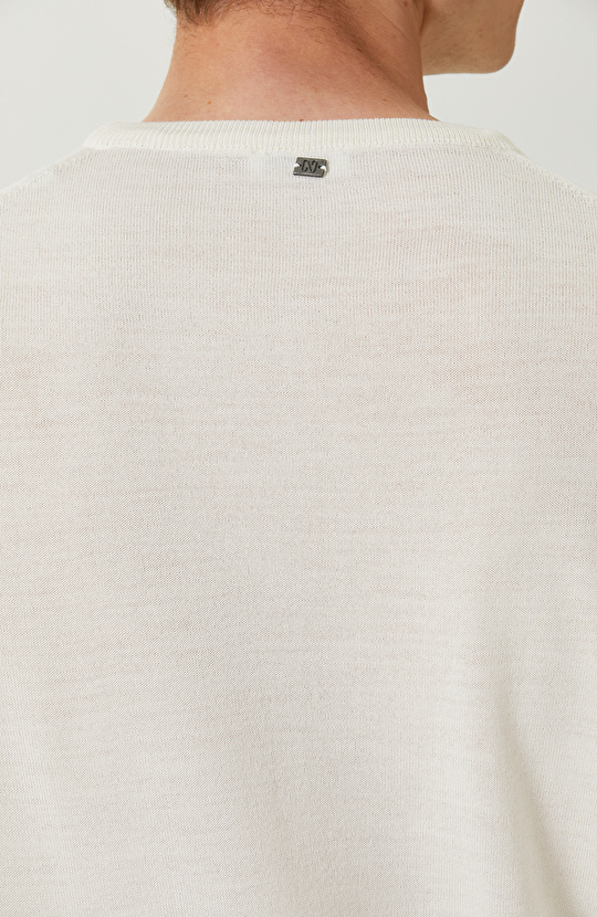 Ekru Nakış Detaylı Kazak