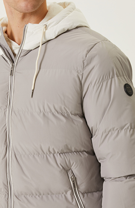 Gri Beyaz Kapüşonlu Mont