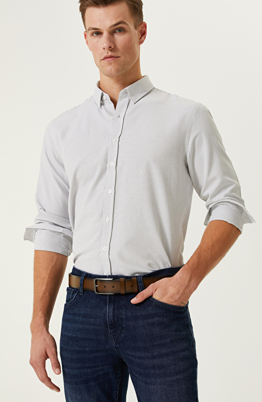 Beyaz Lacivert Çizgili Gömlek