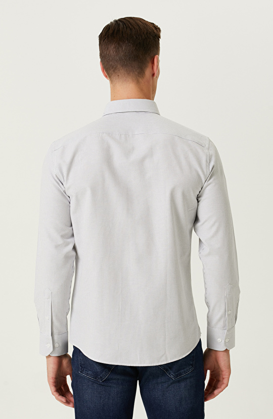 Beyaz Lacivert Çizgili Gömlek