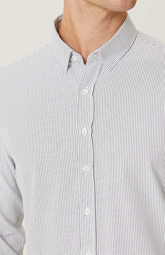 Beyaz Lacivert Çizgili Gömlek